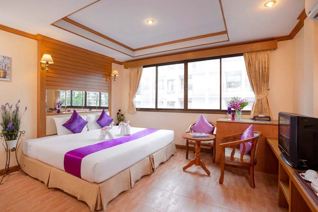 Bangkok Residence Patong Exterior photo